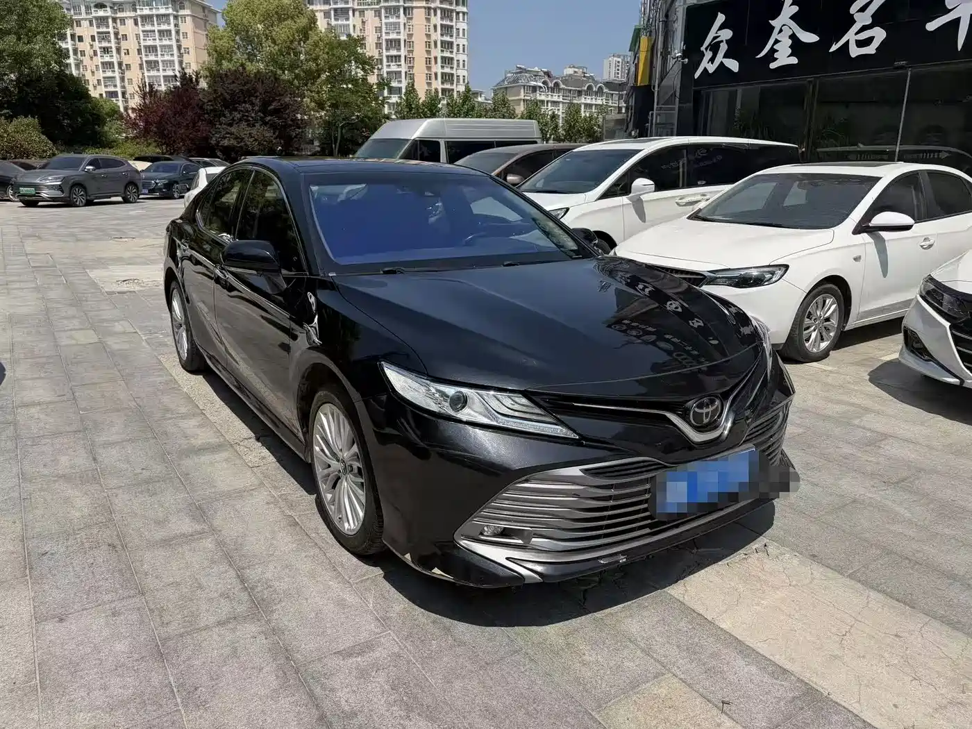 Toyota Camry 2021 2.5G Luxury Edition фото 2
