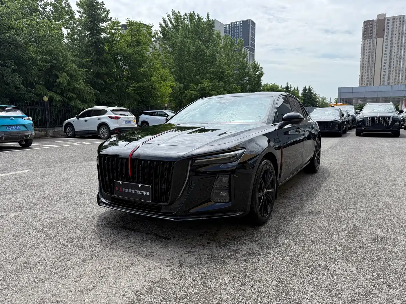 Hongqi H5 2024 2.0T Automatic Smart Connect Flag Smooth Edition