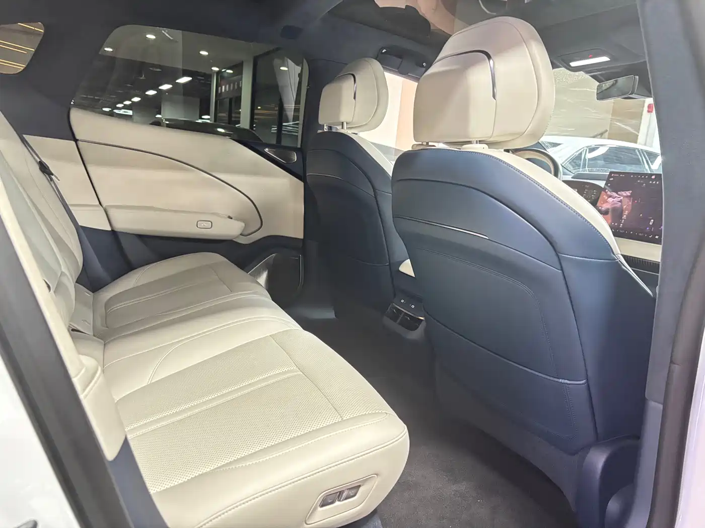 ZEEKR EXTREME KRYPTON 001