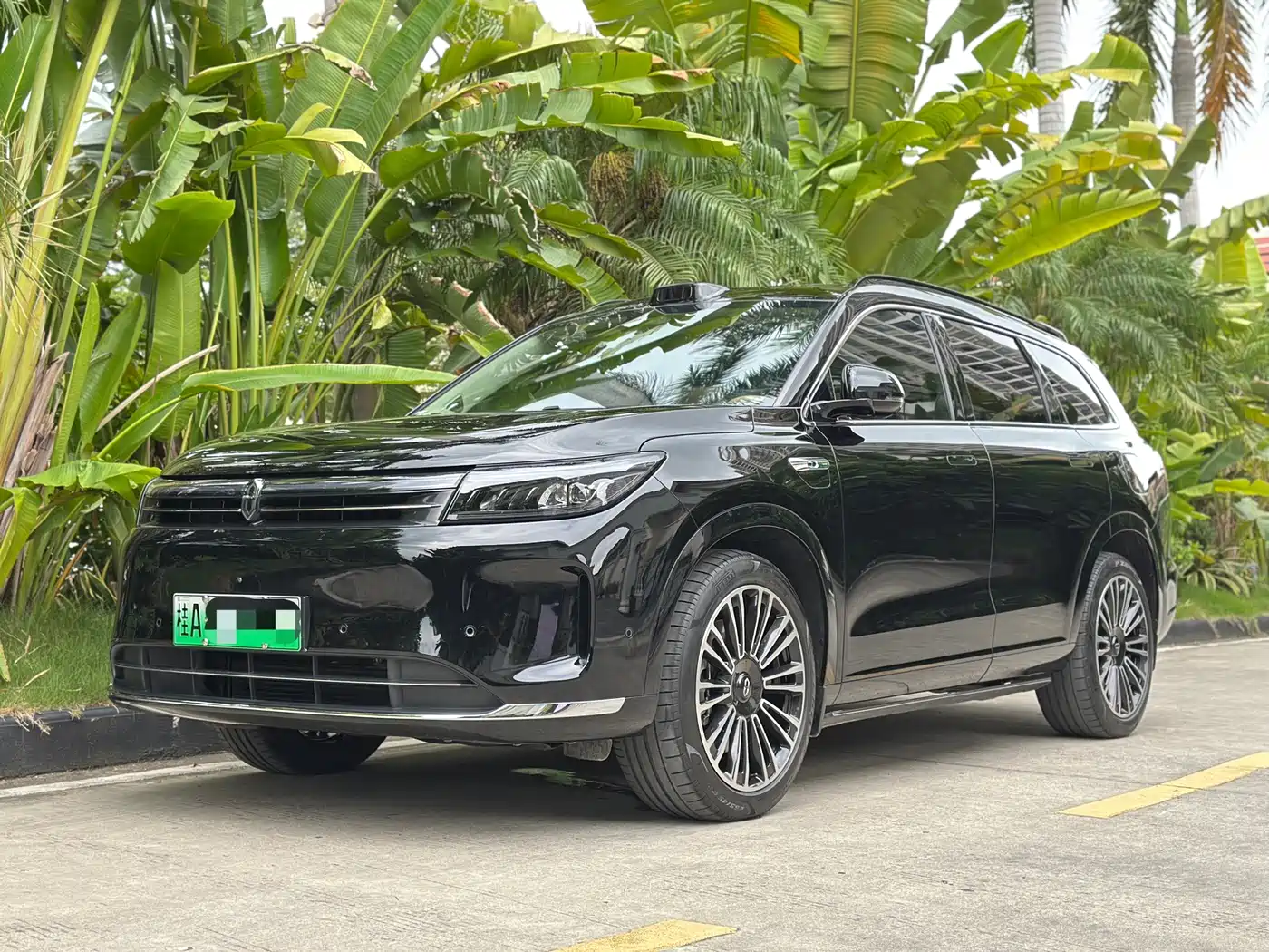 AITO Wenjie AITO M7
