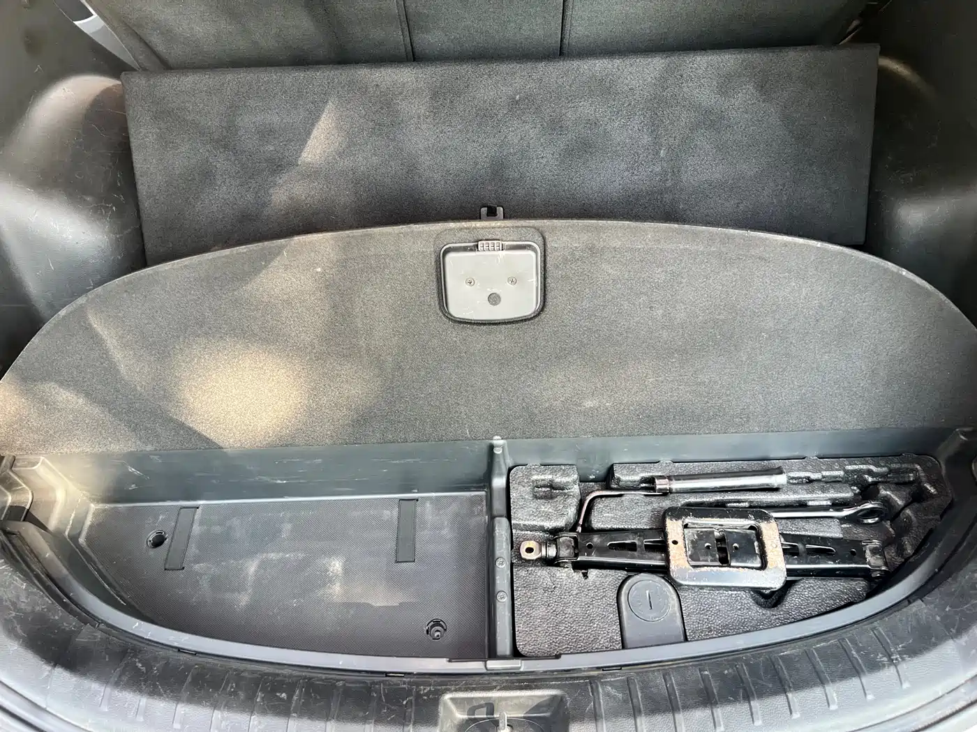 Hyundai Santa Fe 2015 2.4L Automatic 2WD Smart 5-seater фото 27