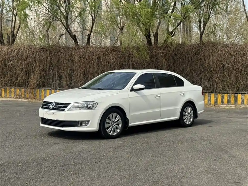 Volkswagen Lavida 2013 Facelift Classic 1.6L Automatic Comfort