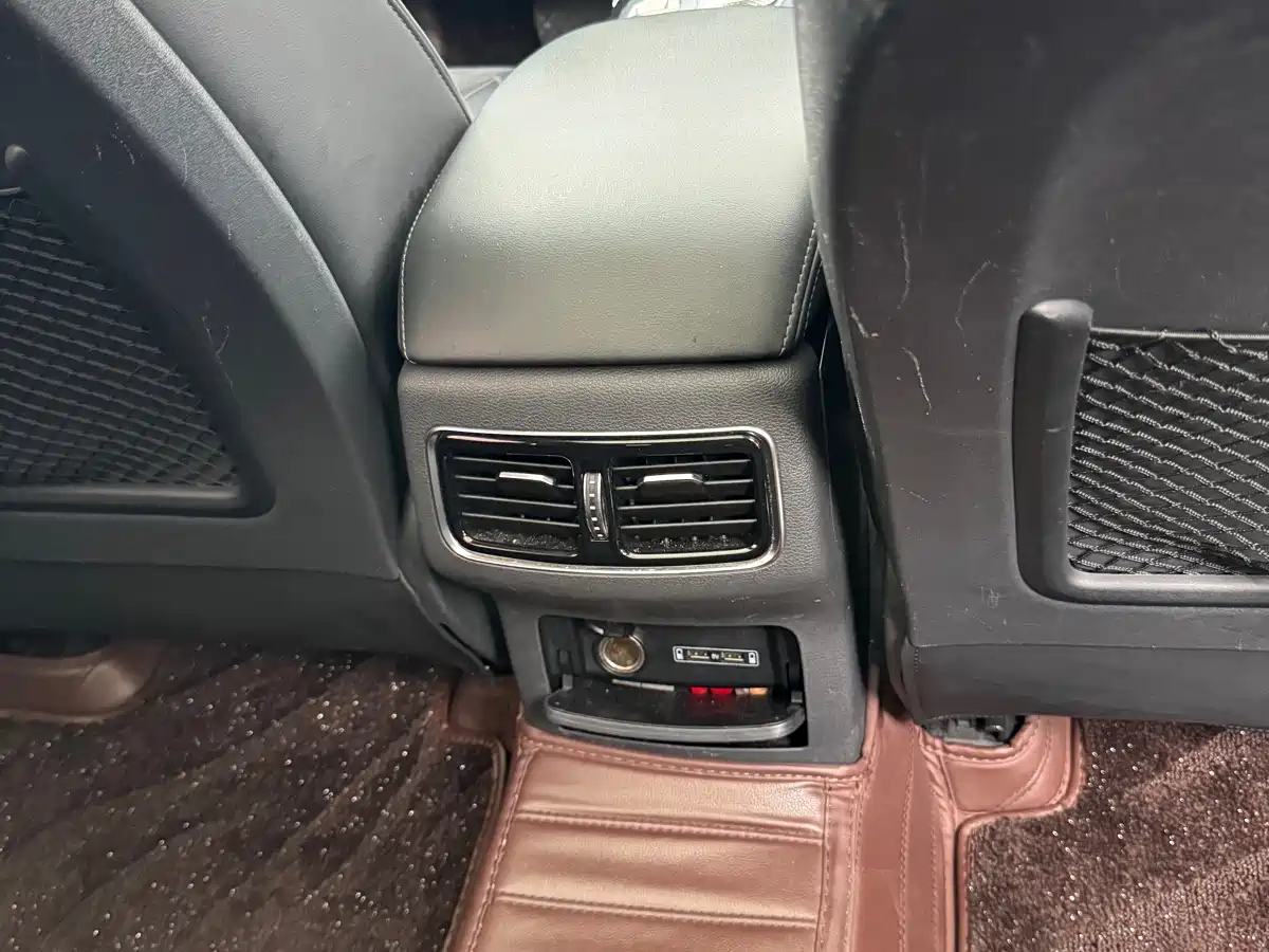 Hongqi HS5 2019 2.0T Smart Connect Enjoy 4WD Edition фото 16