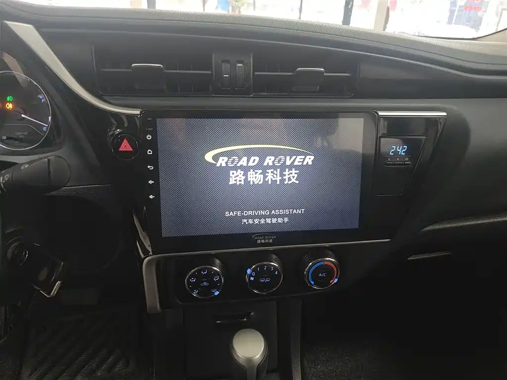 Toyota Corolla 2017 Facelift 1.2T S-CVT GL фото 9