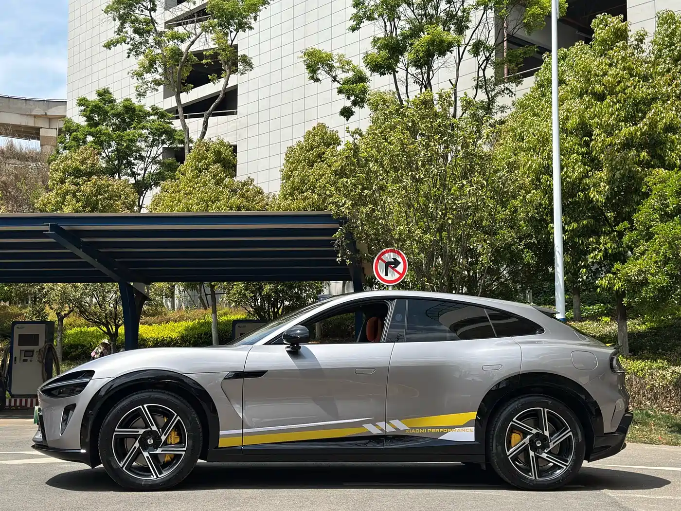 XIAOMI CAR XIAOMI YU7