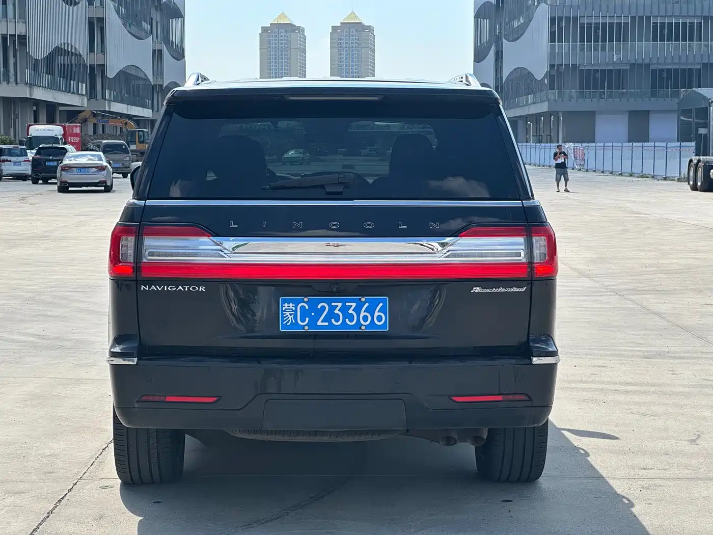 Фото 7 - Lincoln Navigator