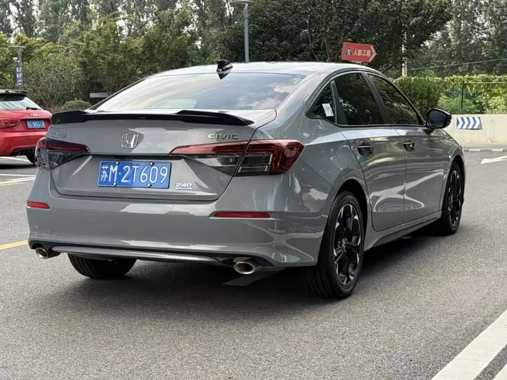 Фото 6 - Honda Civic