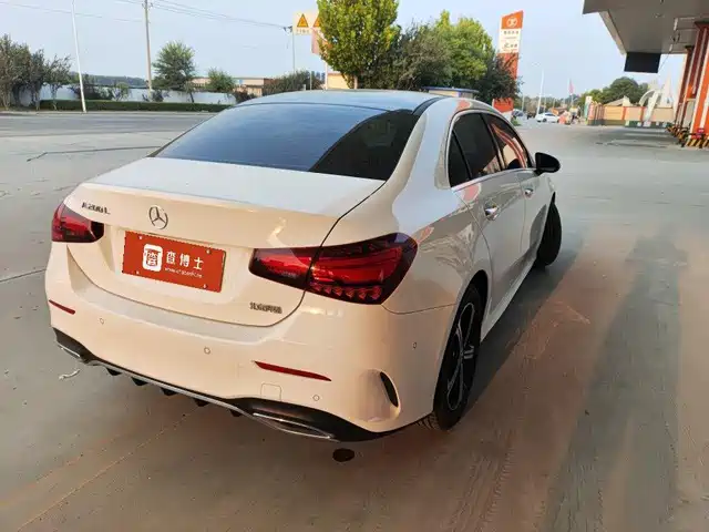 Mercedes-Benz A-Class 2024 Facelift A 200 L Fashion — фото 3
