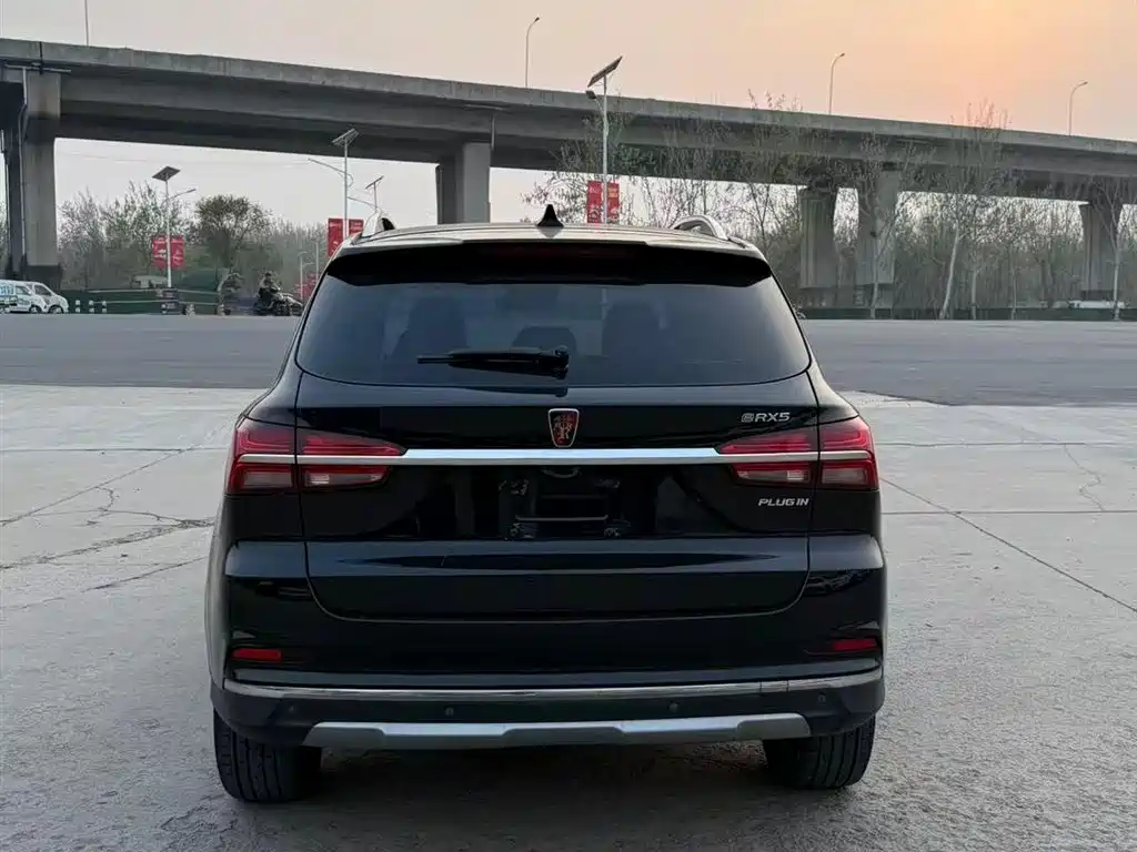 ROEWE RX5 NEW ENERGY