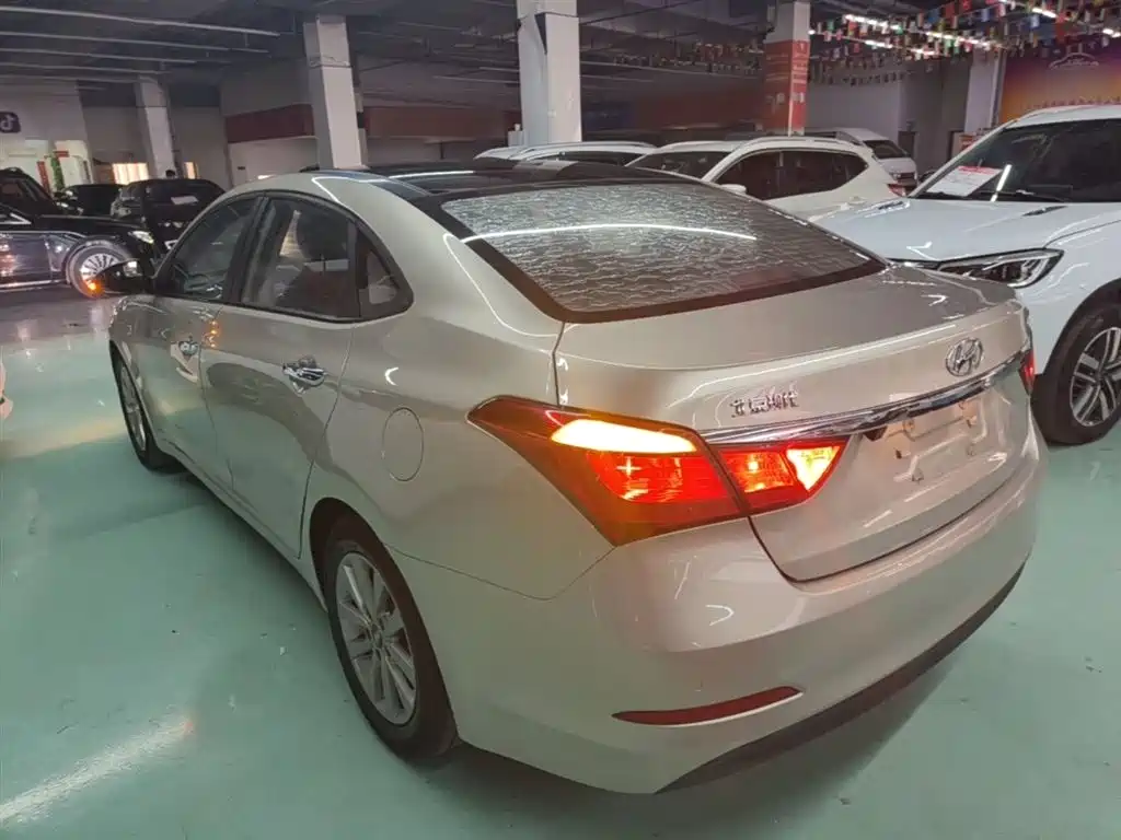 Hyundai Mistra 2014 1.8L Auto Smart GLS фото 5