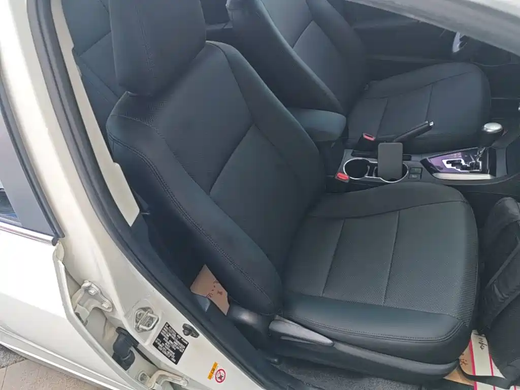 Фото 25 - Toyota Corolla