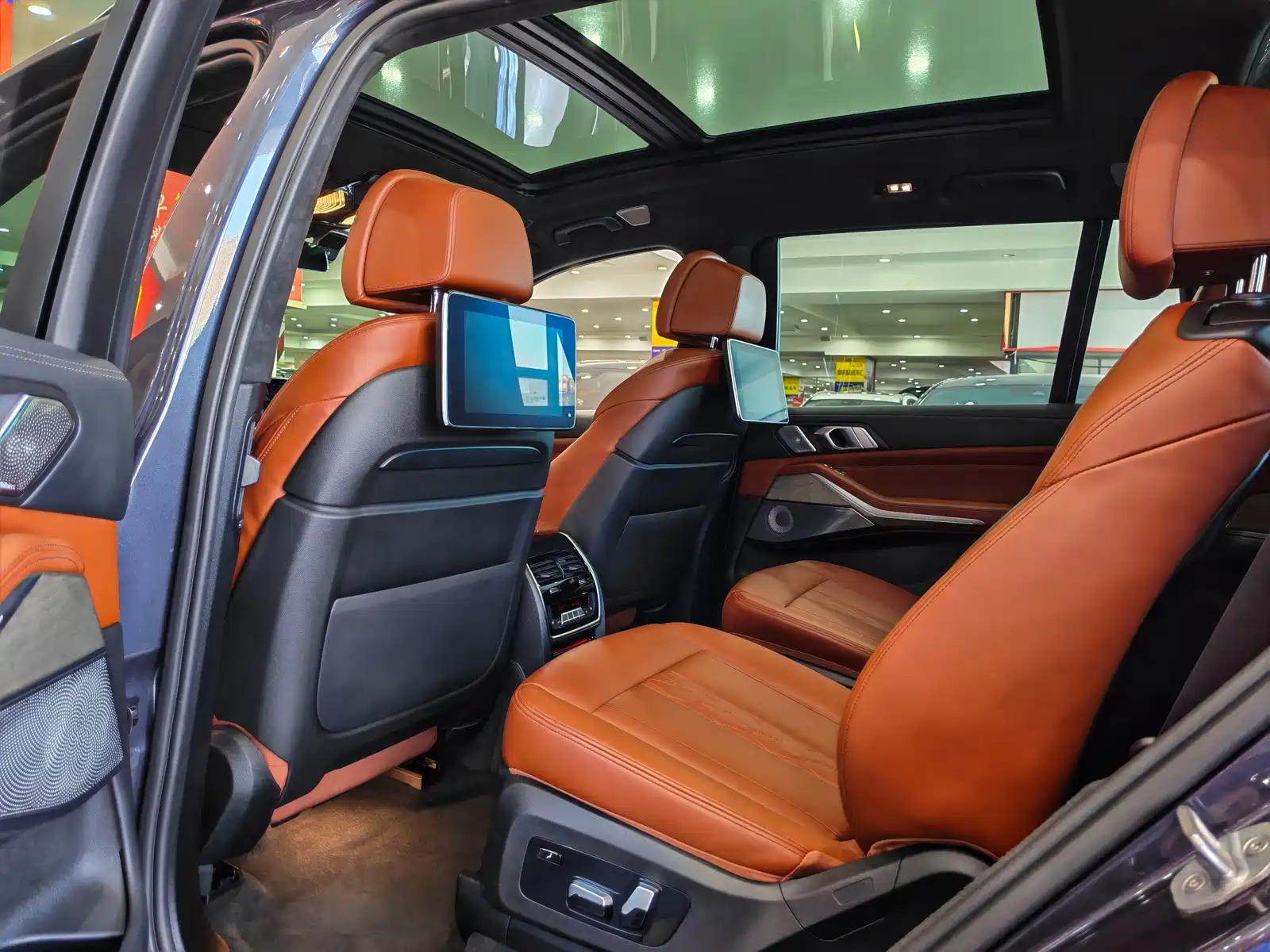 Фото 5 - BMW X7