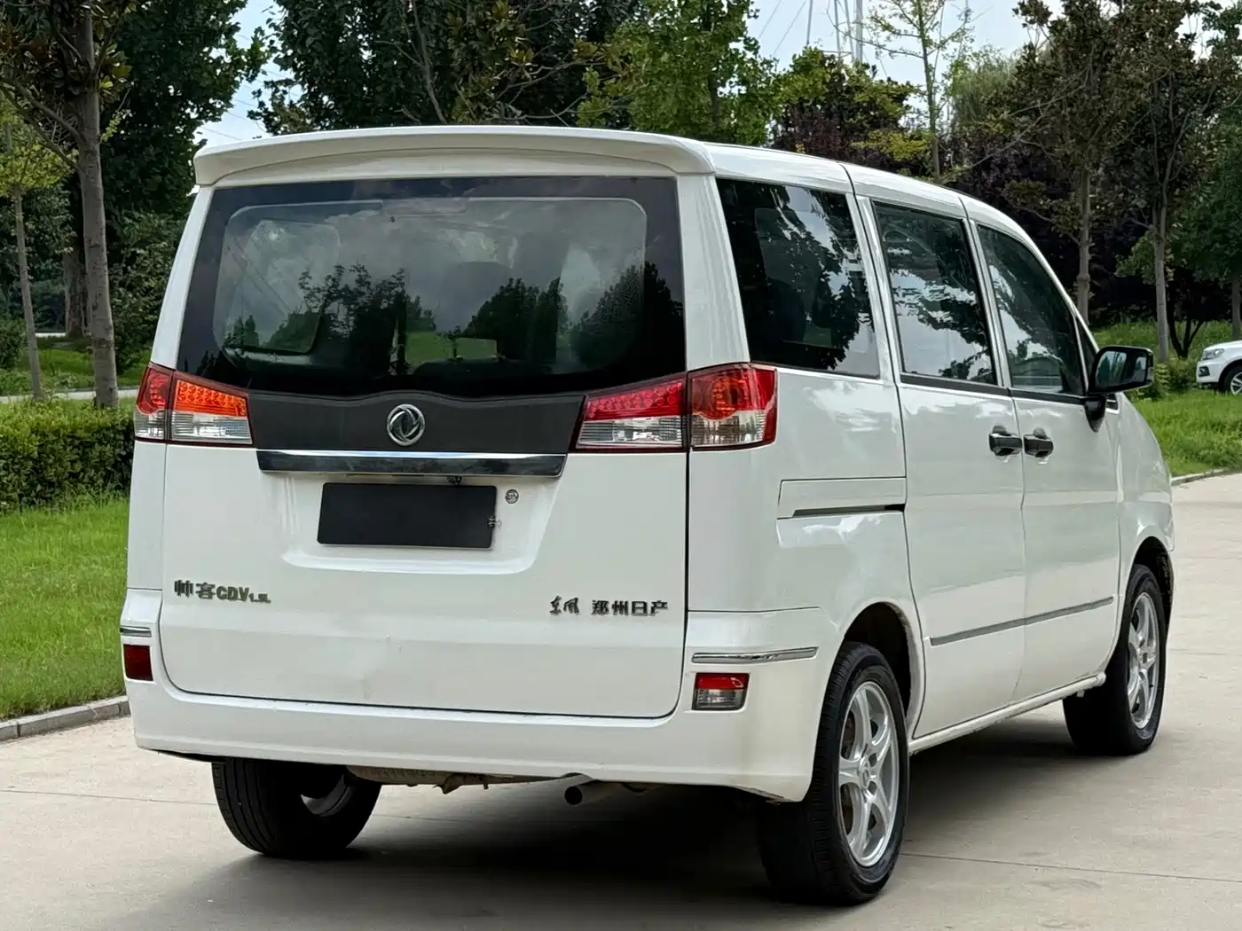 Dongfeng ZNA Shuaike 2014 2013 Facelift 1.6L Manual Utility 7-seater China V