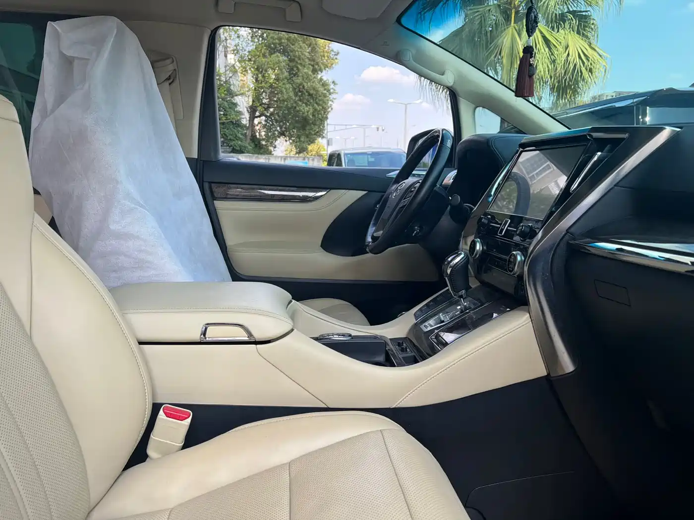 Toyota Alphard 2020 Hybrid 2.5L Premium Edition фото 9