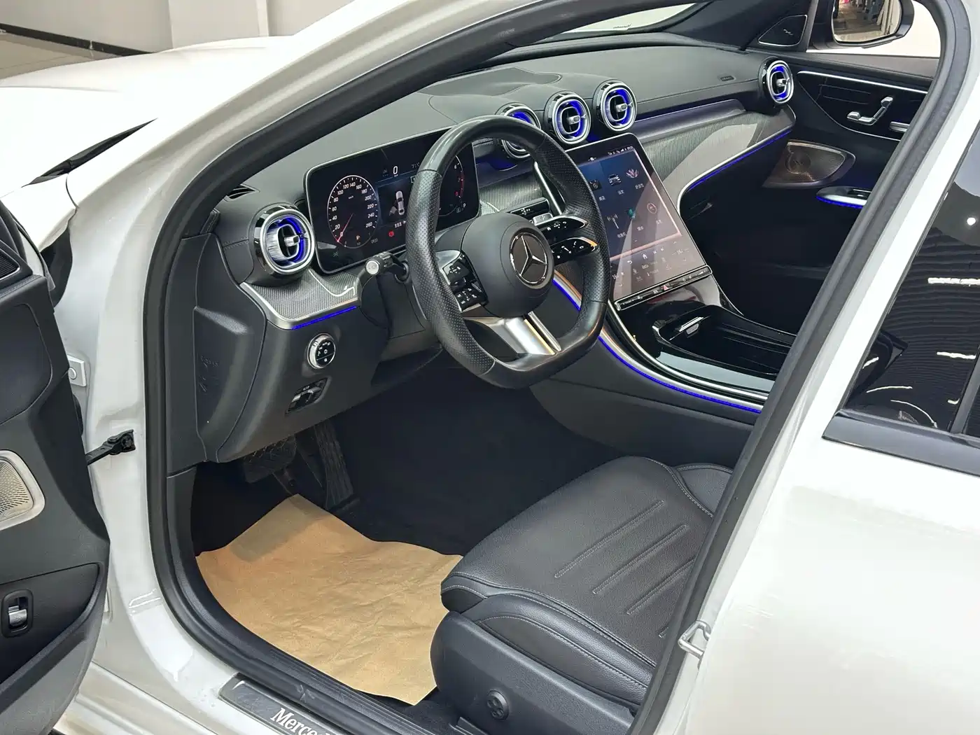 Mercedes-Benz C-Class 2024 C 260 L Night Edition Sport фото 17