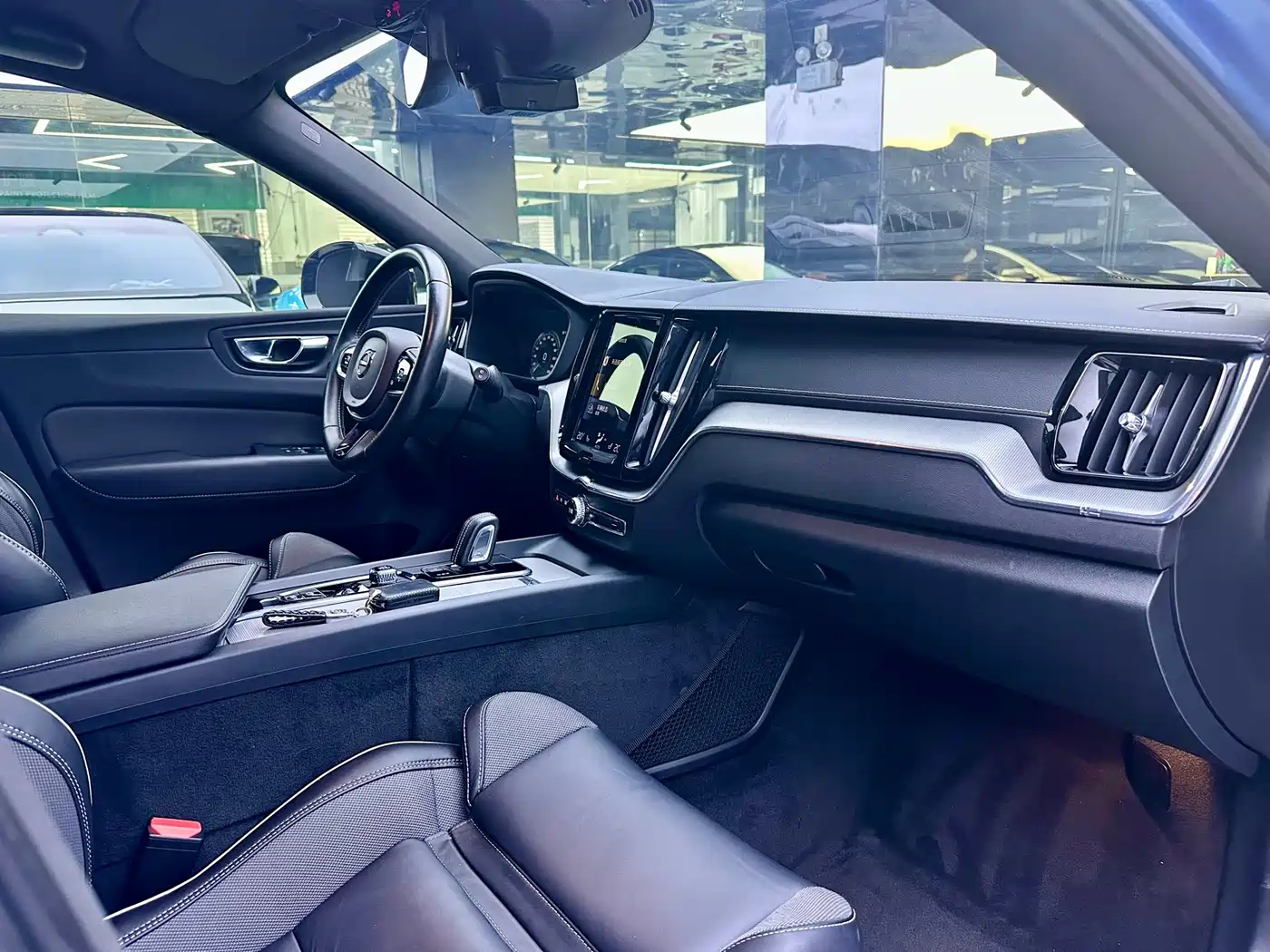 Volvo XC60 Plug-in Hybrid 2020 2021 T8 E-Drive Hybrid Inscription Sport