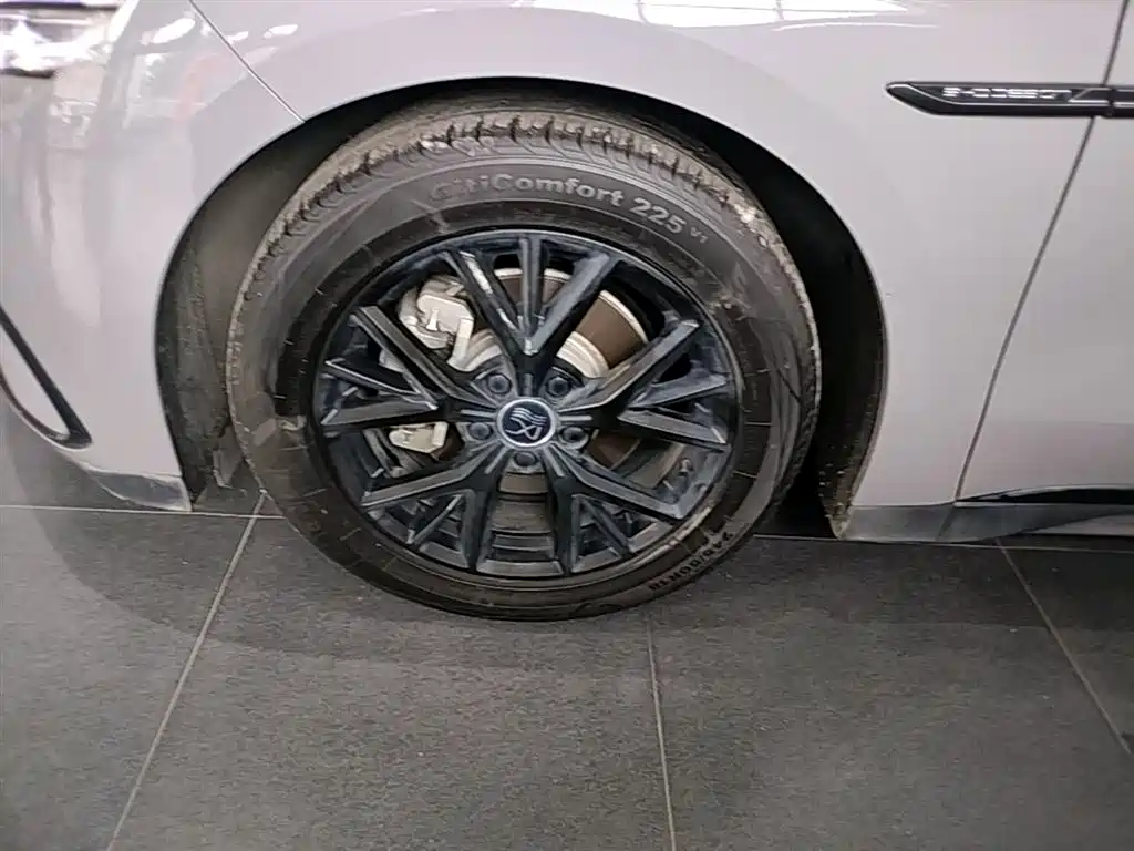 BYD Han 2025 DM-i Smart Drive Edition 125KM Elite фото 23