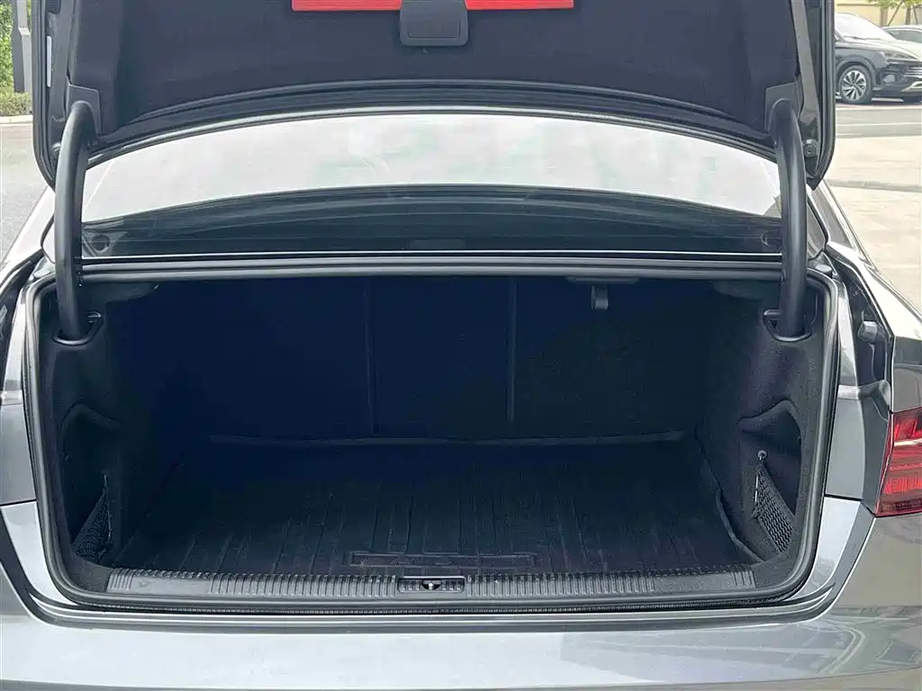 Audi A4L 2020 40 TFSI quattro Luxury Dynamic фото 22