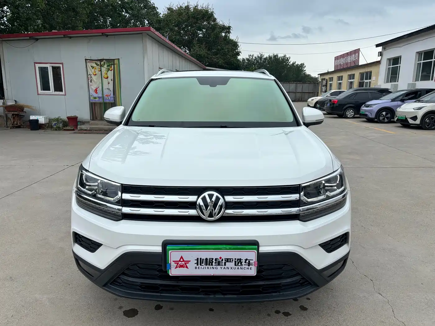 Volkswagen Tharu 2020 280TSI 2WD Luxury Edition China VI фото 2