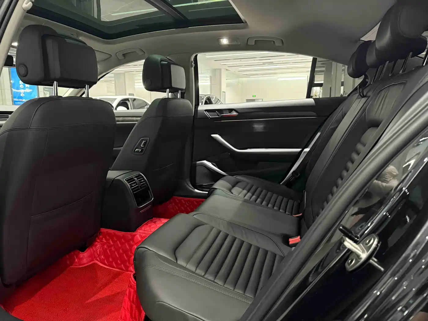 Volkswagen Magotan 2019 330TSI DSG Leading China VI фото 4