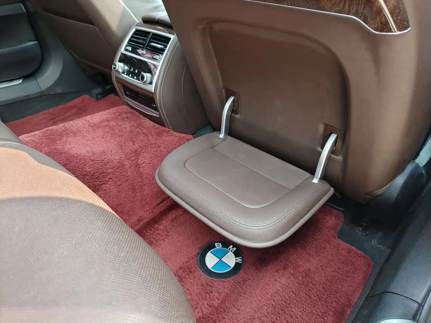 BMW 7 Series 2017 740Li xDrive Luxury Edition фото 26