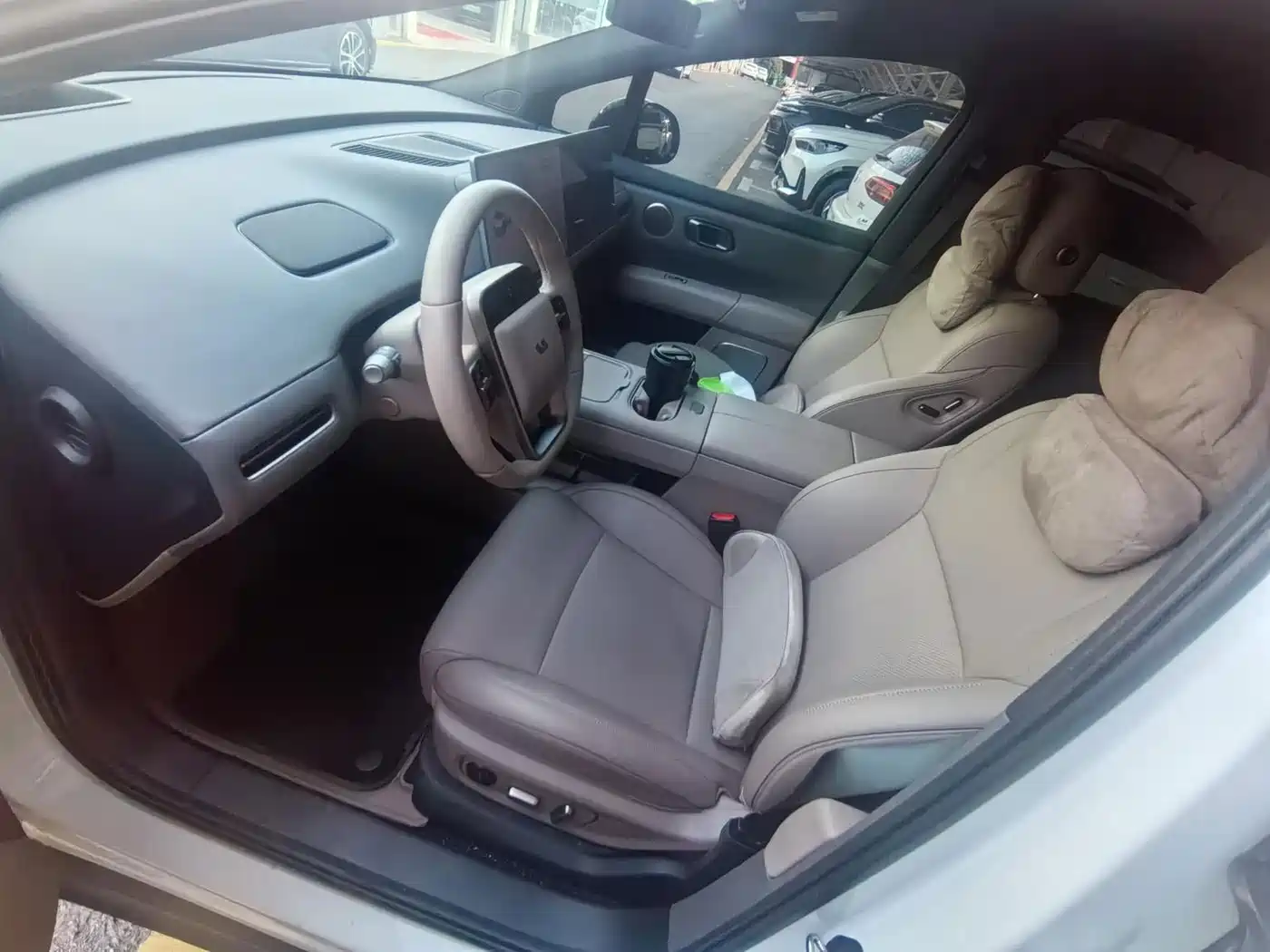 Li Auto i6 2026 2025 2WD Base Model