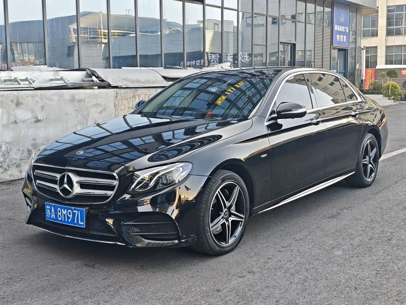 Mercedes-Benz E-Class 2020 Facelift E 300 L Sport Exclusive фото 2