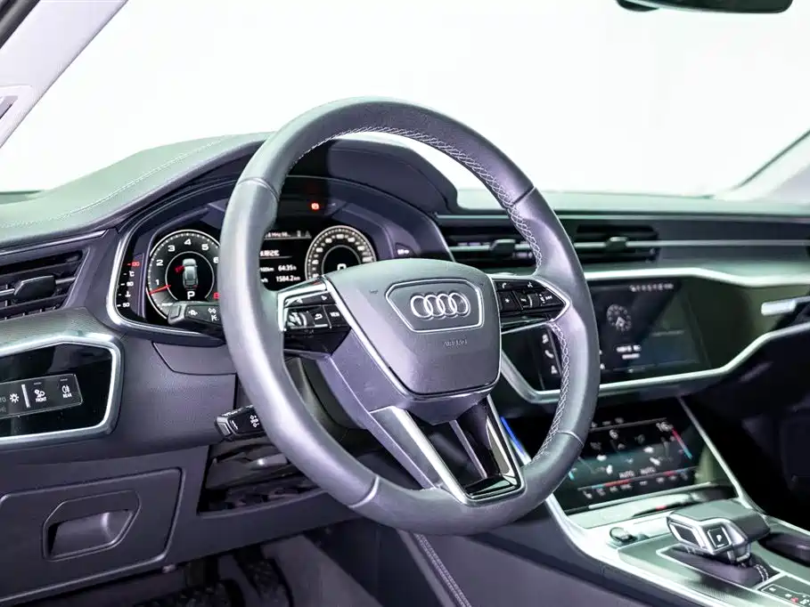 Audi A6 (Import) 2025 2024 allroad quattro 55 TFSI Premium Off-road