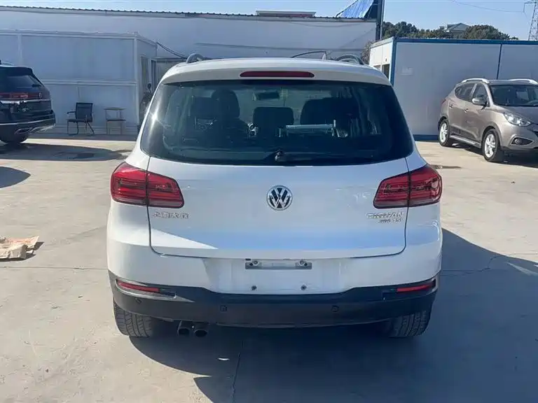 Volkswagen Tiguan 2015 1.8TSI Automatic 2WD Comfortline фото 7