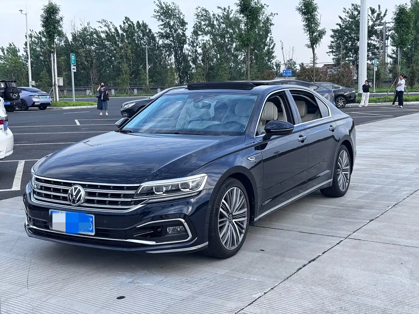 Volkswagen Phideon 2021 380TSI Premium Edition фото 3