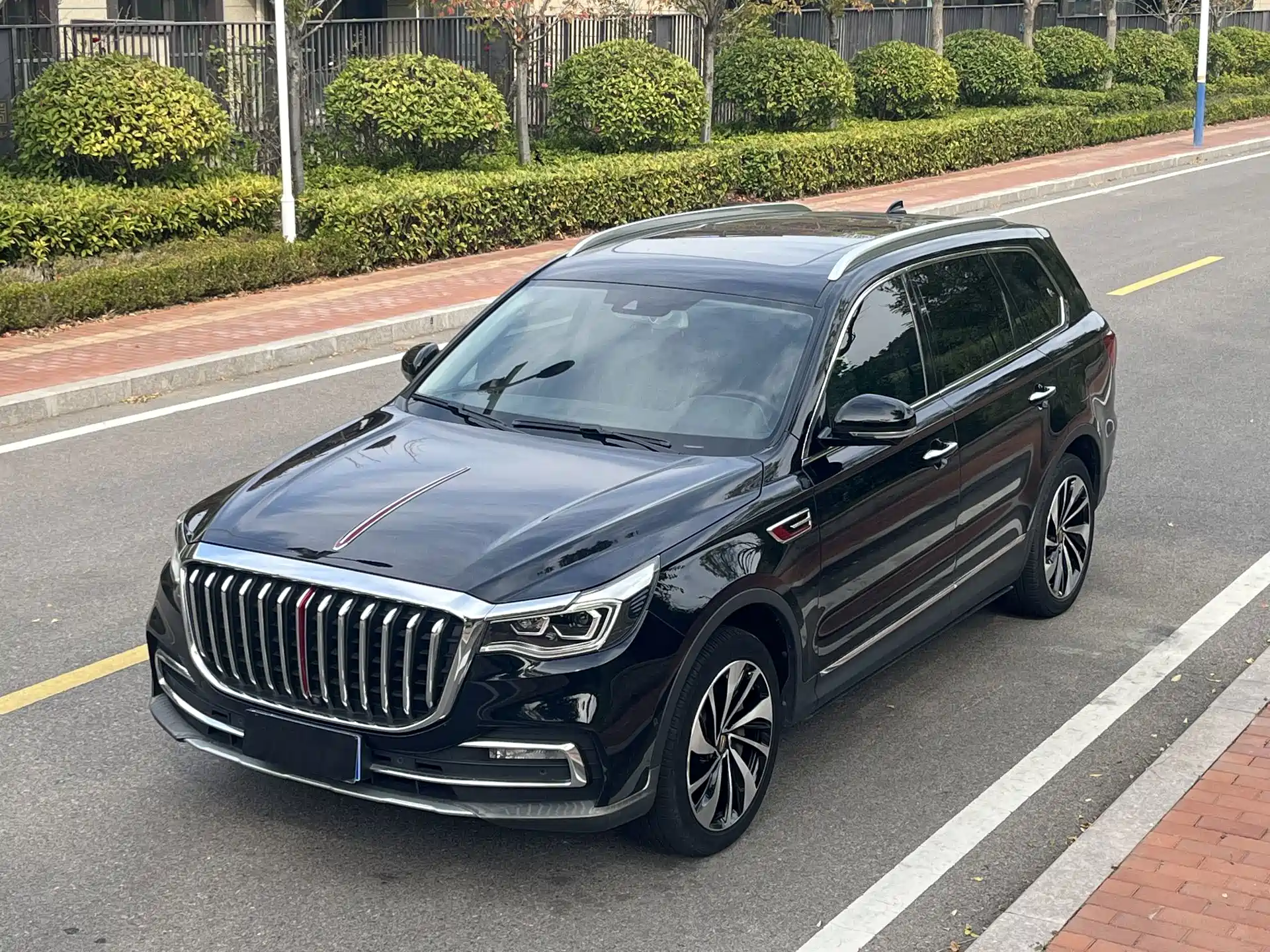 صورة 1 - Hongqi HS7