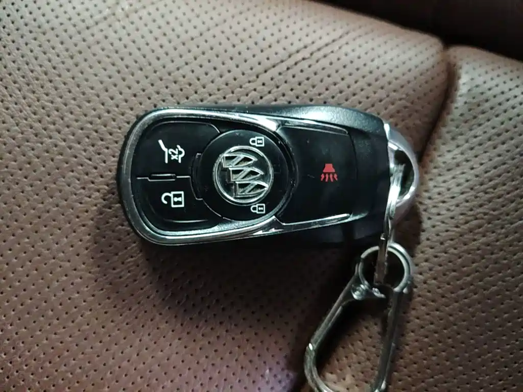 Фото 9 - Buick Envision Plus