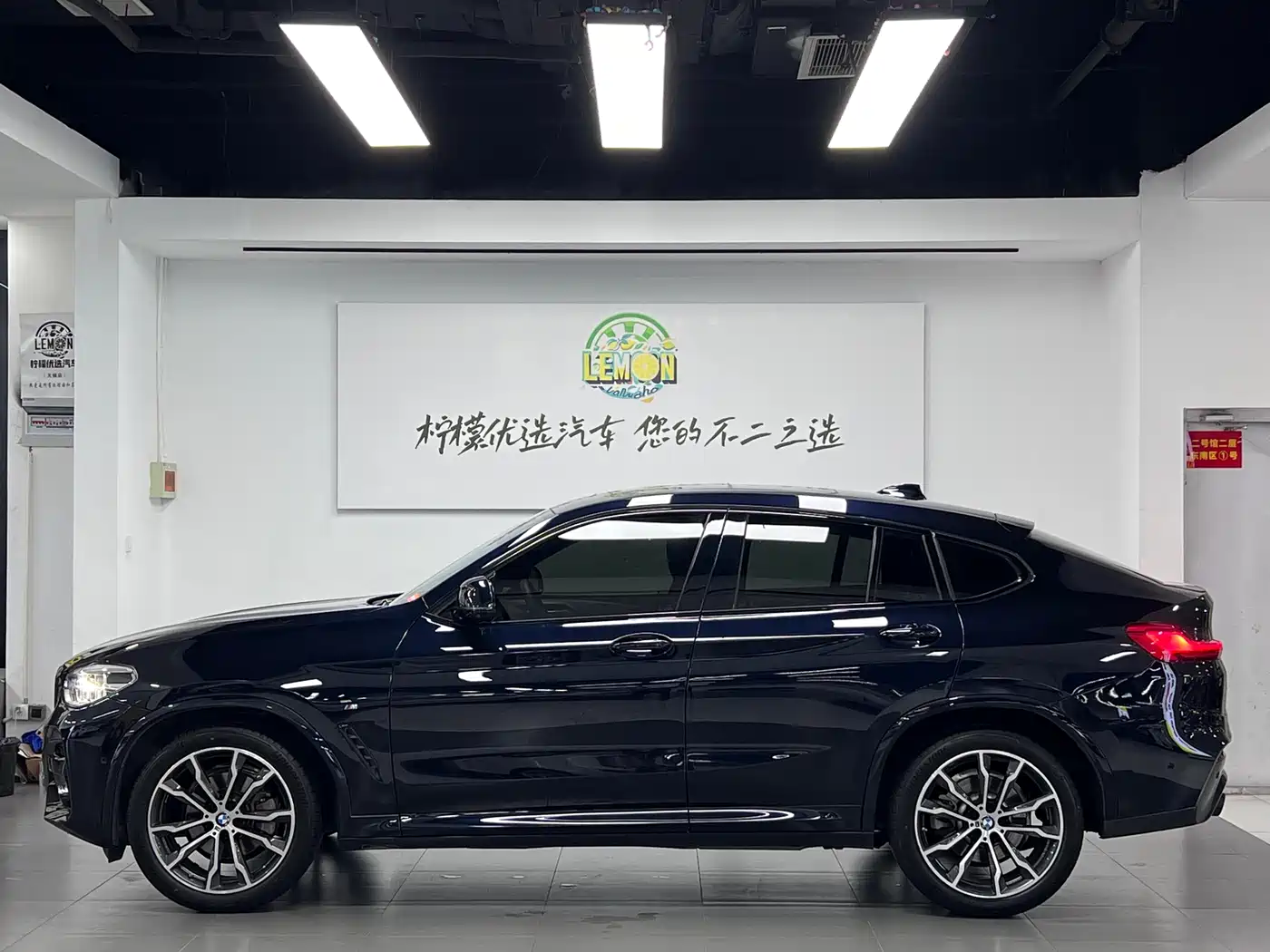 BMW X4 2021 xDrive 25i M Sport Glorious Night Package фото 9
