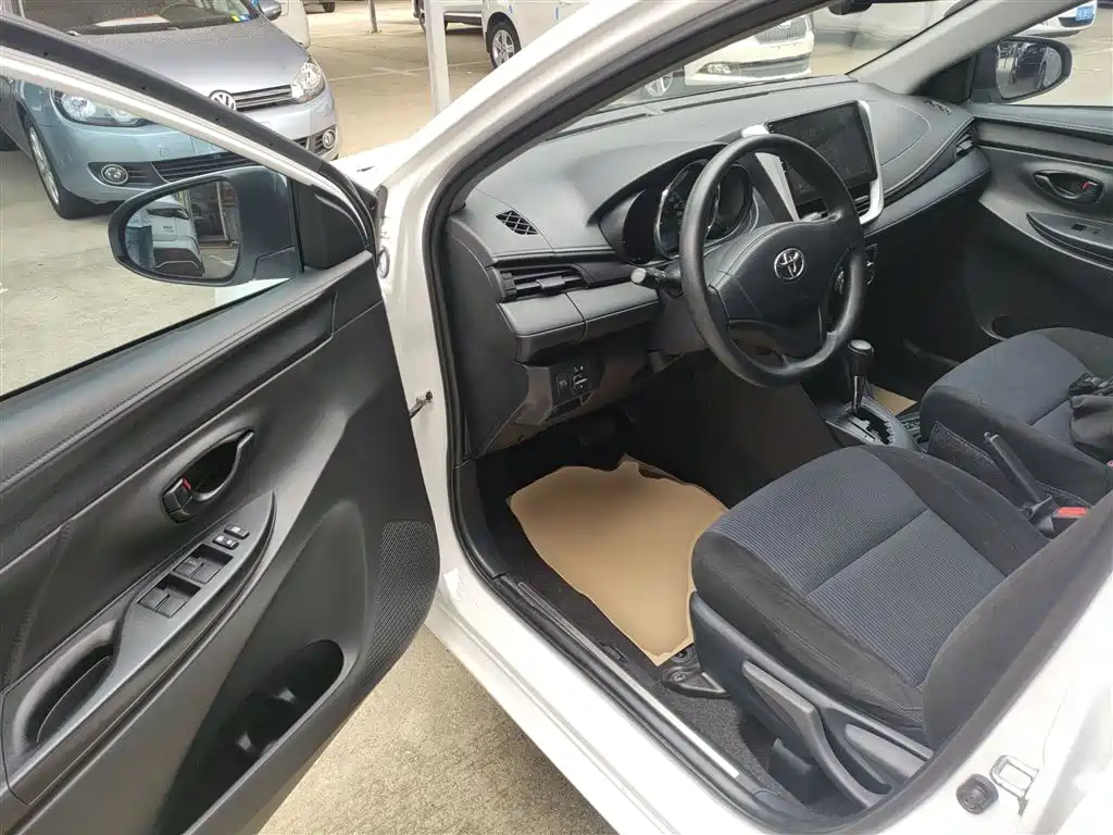 Toyota YARiS L Zhi Xuan 2019 1.5E CVT MeiDong Edition China VI фото 12