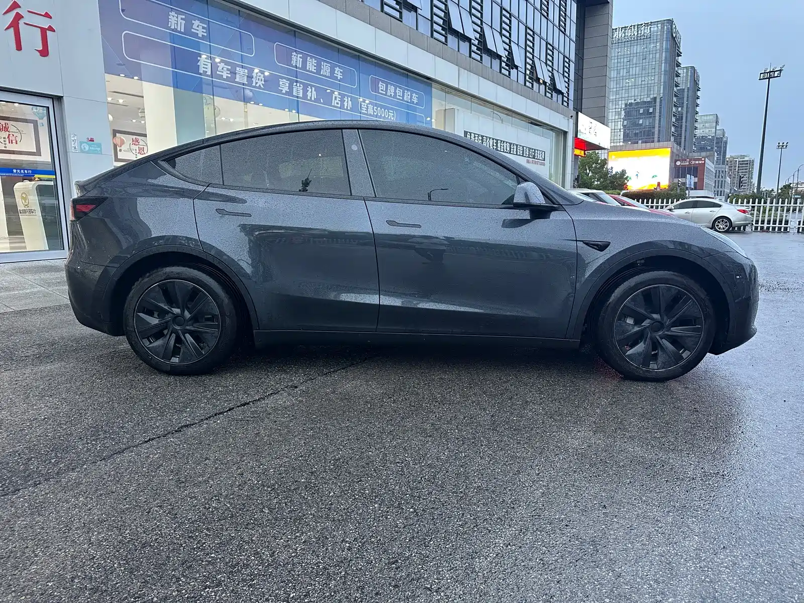 Фото 4 - Tesla Model Y