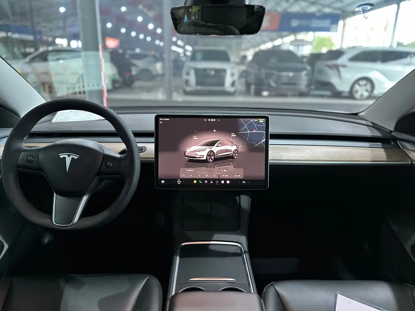 TESLA MODEL 3