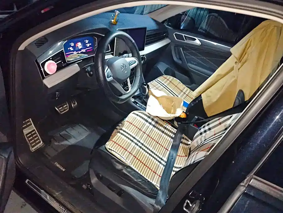 Volkswagen Tiguan L 2024 Outstanding 330TSI Auto 2WD R-Line Dragon Glory Edition фото 9