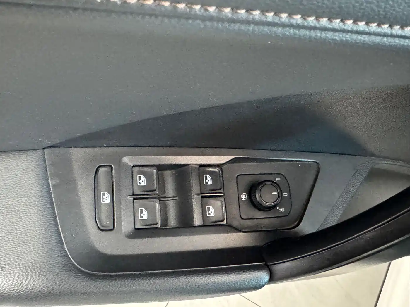 Volkswagen Tharu 2022 280TSI FWD Luxury Edition фото 9