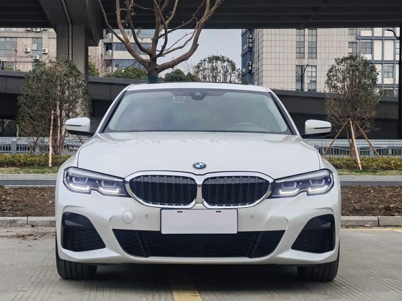 BMW 3 Series 2021 325Li M Sport Package фото 2