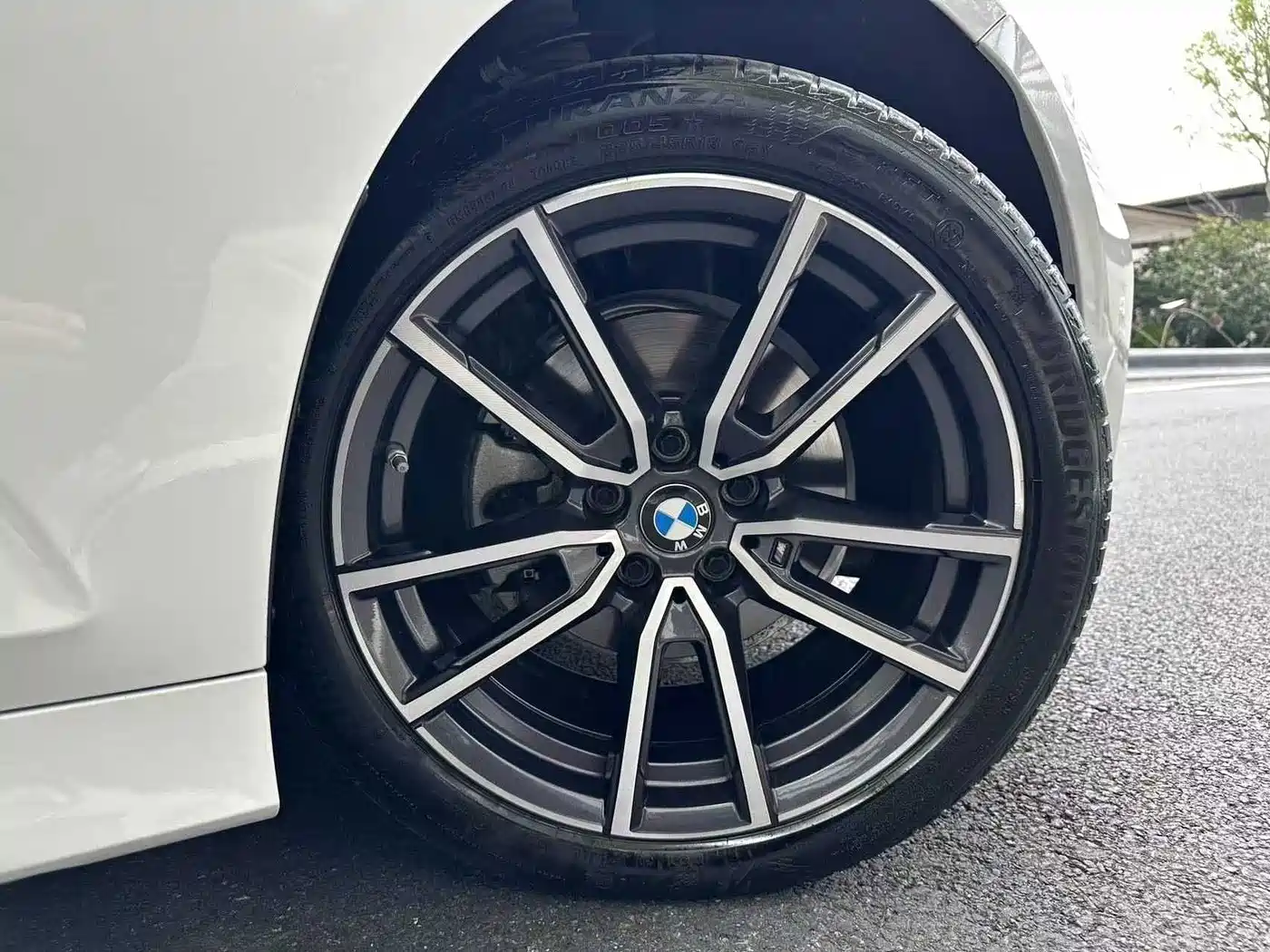 BMW 3 Series 2022 325Li M Sport Package фото 23