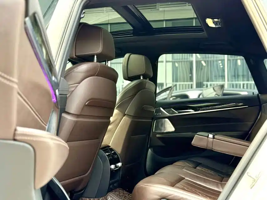 Photo 6 - BMW 6 Series GT