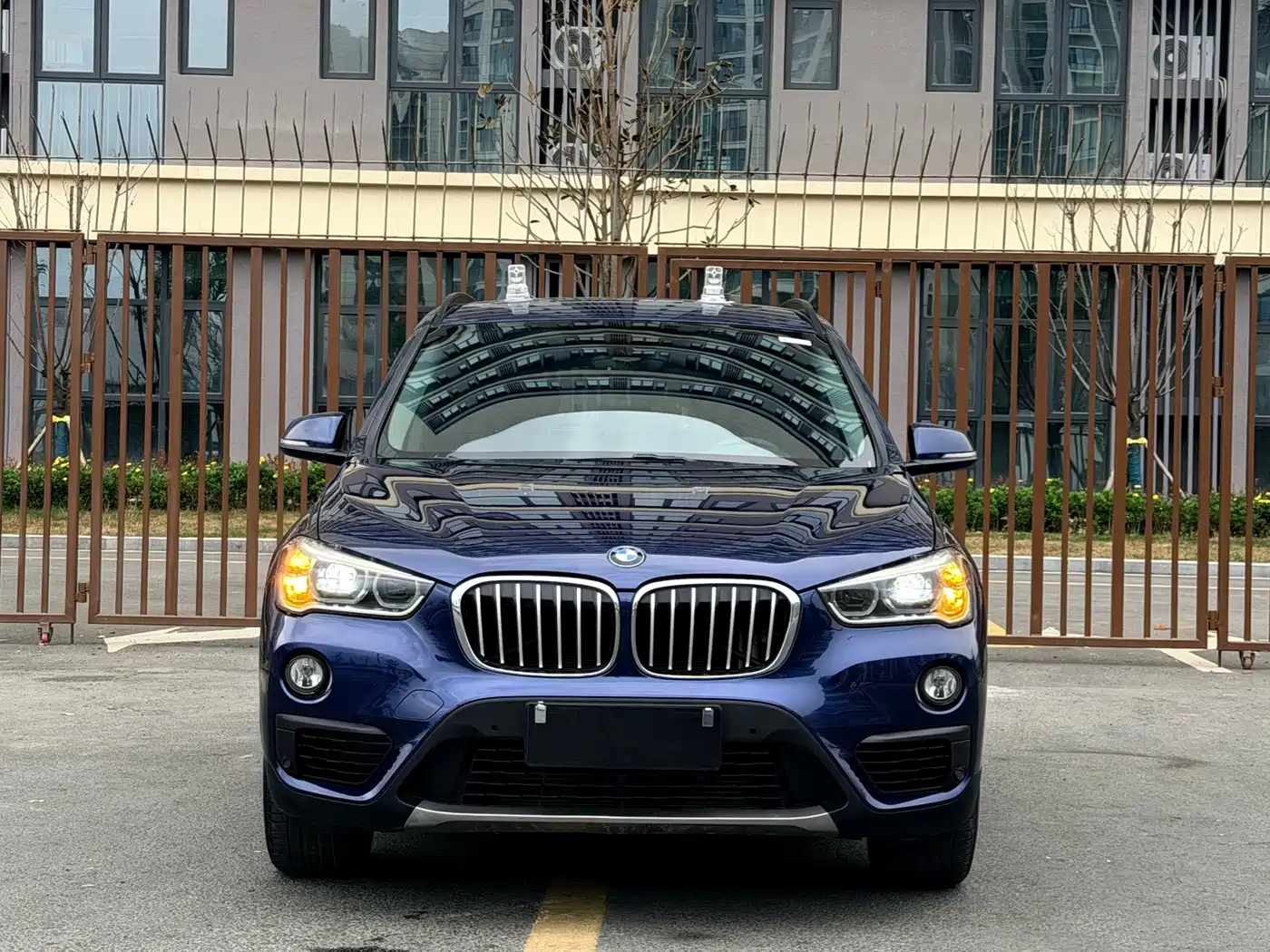 BMW X1 2016 sDrive18Li Premium Model фото 2