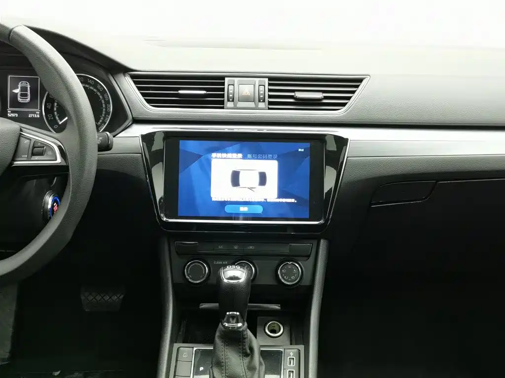 Škoda Superb 2019 TSI280 DSG Standard Edition фото 12