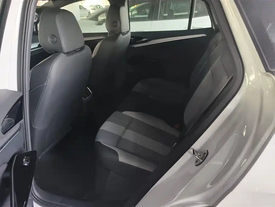 VOLKSWAGEN ID.4 CROZZ