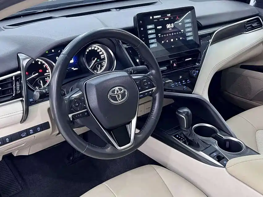 Toyota Camry 2021 2.0G Luxury Edition фото 14