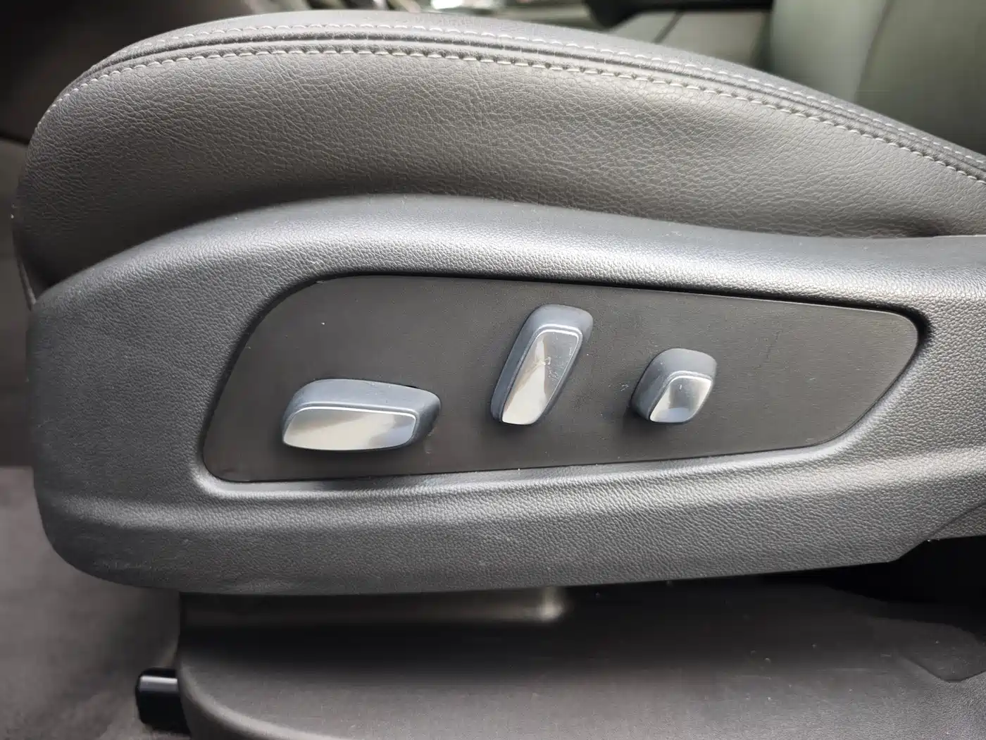 Cadillac XT6 2021 28T 6-Seater Luxury фото 17