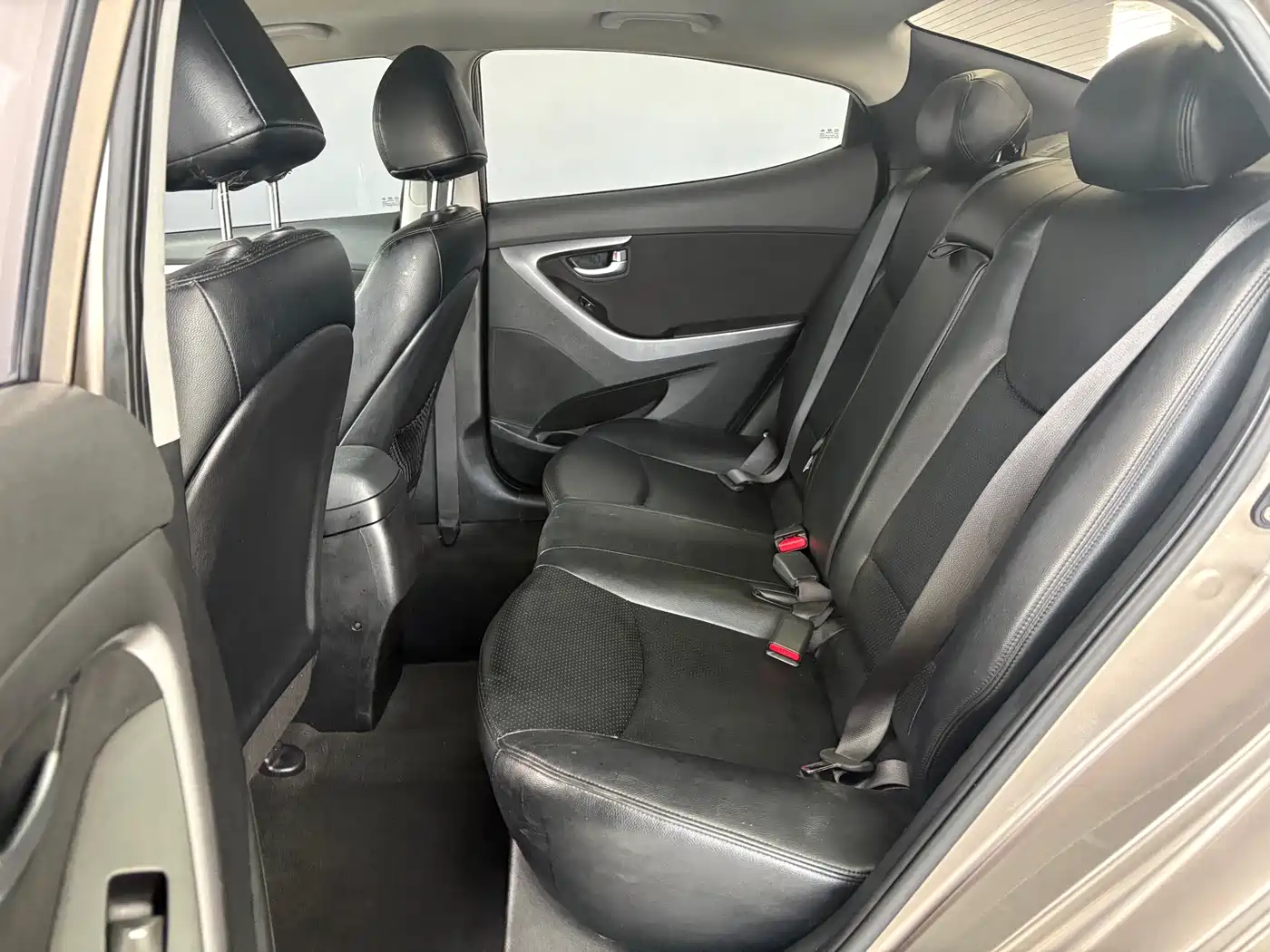 Hyundai Langdong 2016 1.6L Automatic Premium Edition фото 14