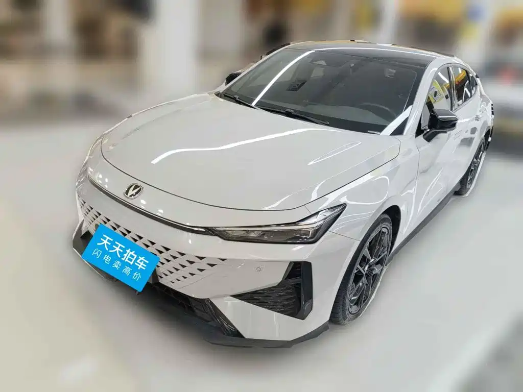 Changan UNI-V 2024 1.5T Deluxe