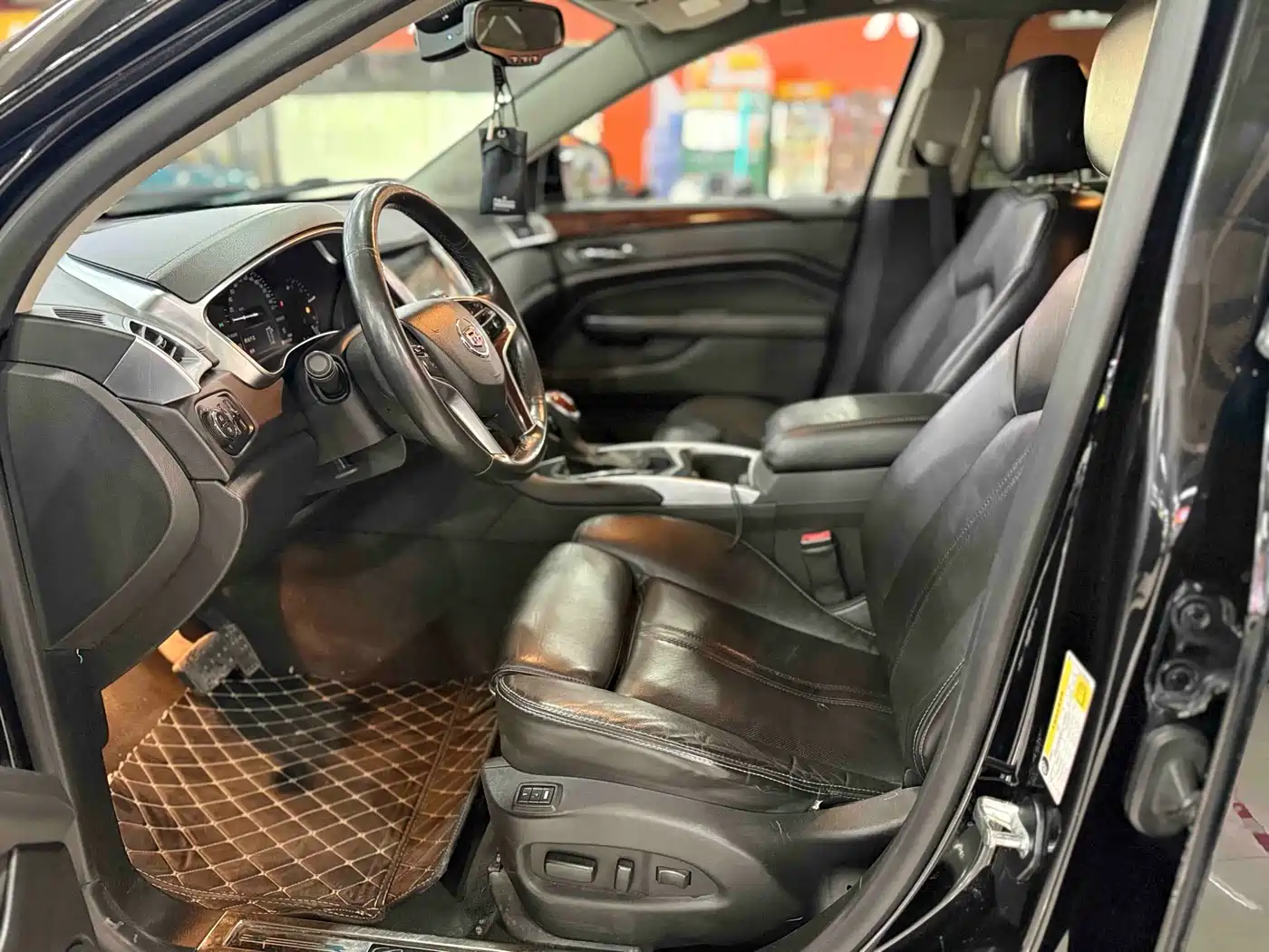 Cadillac SRX 2015 3.0L Elite фото 5