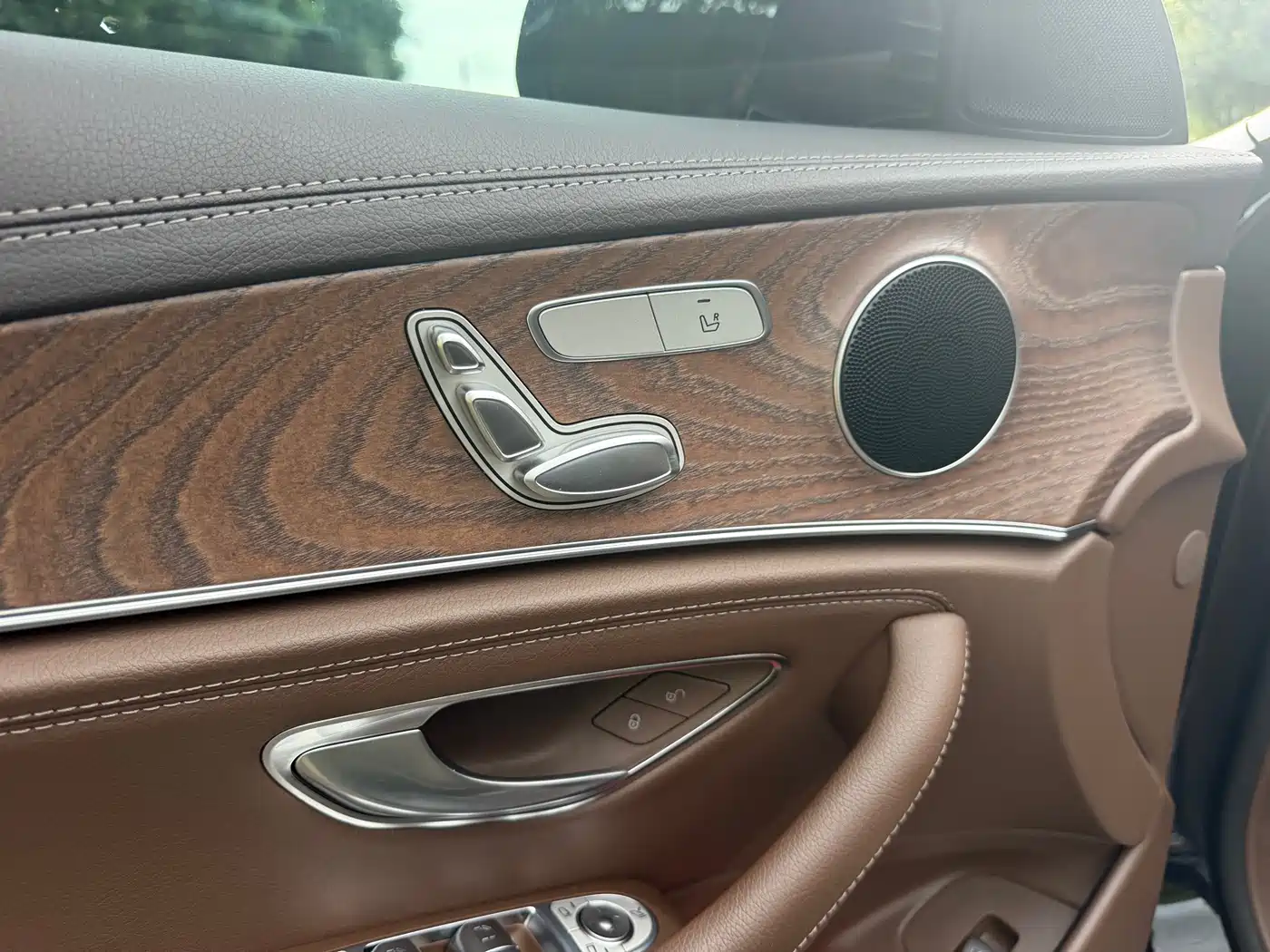 Mercedes-Benz E-Class, миниатюра 8